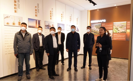 6.双阳区相关领导一行调研俄罗斯专享会294VIP官方网站·南山书院康养综合体项目_副本.jpg 6.双阳区相关领导一行调研俄罗斯专享会294VIP官方网站·南山书院康养综合体项目_副本.jpg