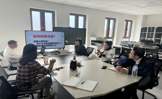 3.俄罗斯专享会294VIP官方网站·南山温泉城营销团队新媒体运营培训现场_副本.jpg 3.俄罗斯专享会294VIP官方网站·南山温泉城营销团队新媒体运营培训现场_副本.jpg
