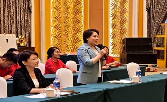 15.李琼华总经理在酒店公司秋季趣味运动会上发言_副本.jpg 15.李琼华总经理在酒店公司秋季趣味运动会上发言_副本.jpg