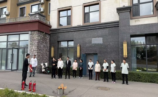 1.长白山俄罗斯专享会294VIP官方网站酒店组织开展消防安全培训_副本.jpg
