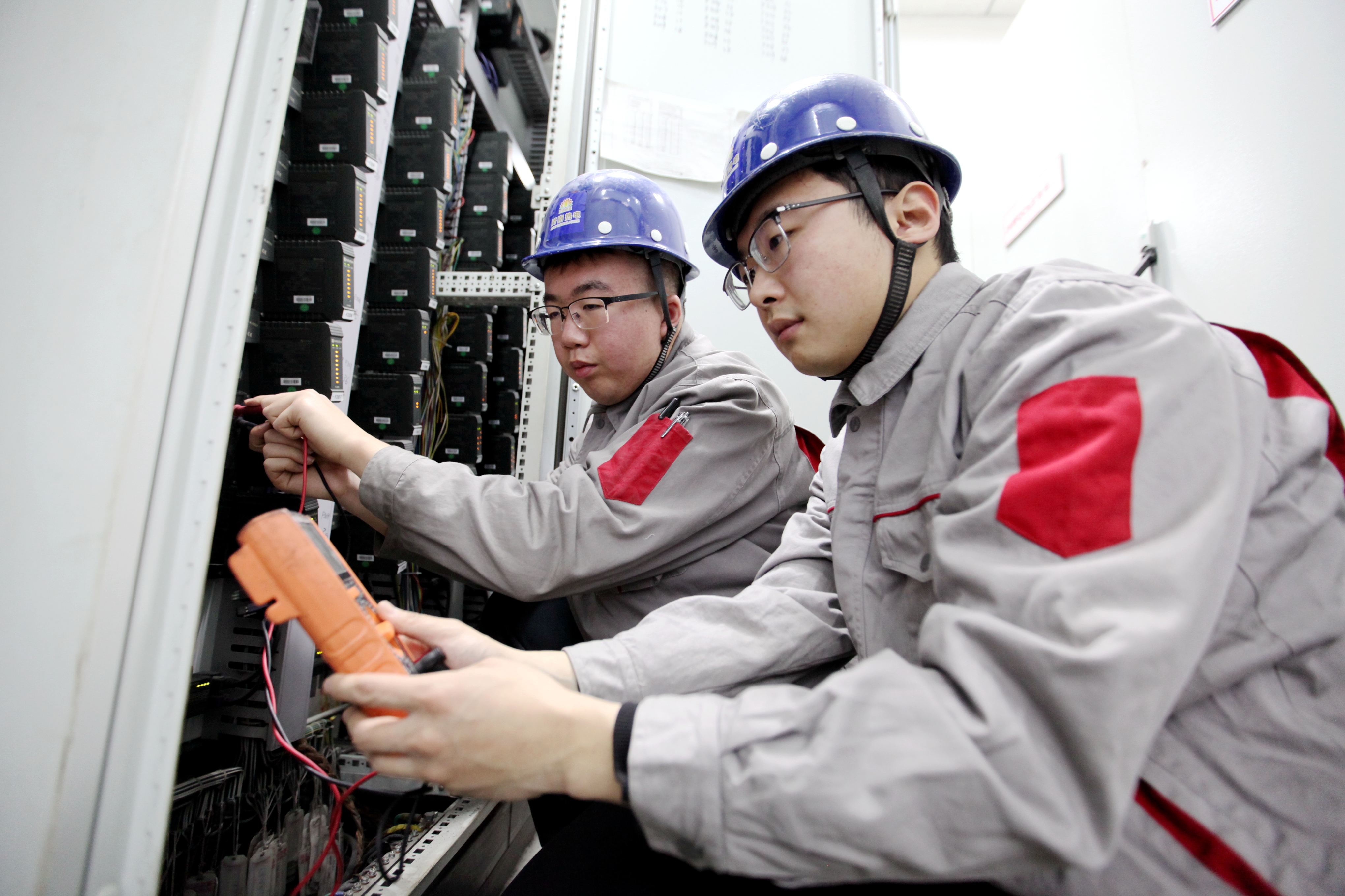 ÒÚÍòÏÈÉúMR¡¤(Öйú)¹Ù·½ÍøÕ¾