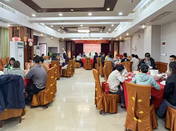 冬至饺子香，温情聚人生就是搏